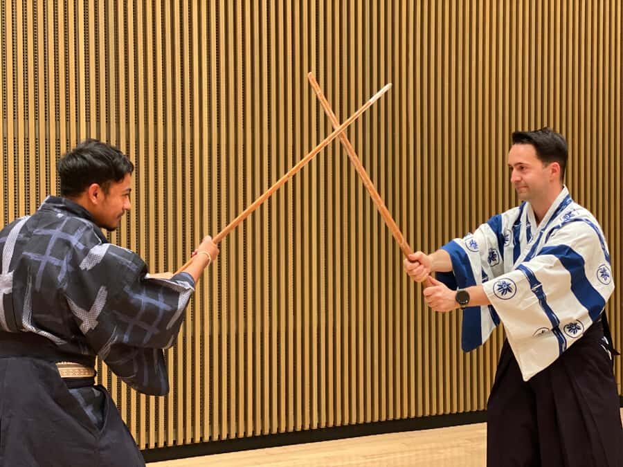 Tokyo: Samurai Experience with a real sword - Getting Dressed in Kimono and Hakama (and Why Height/Weight Matters)