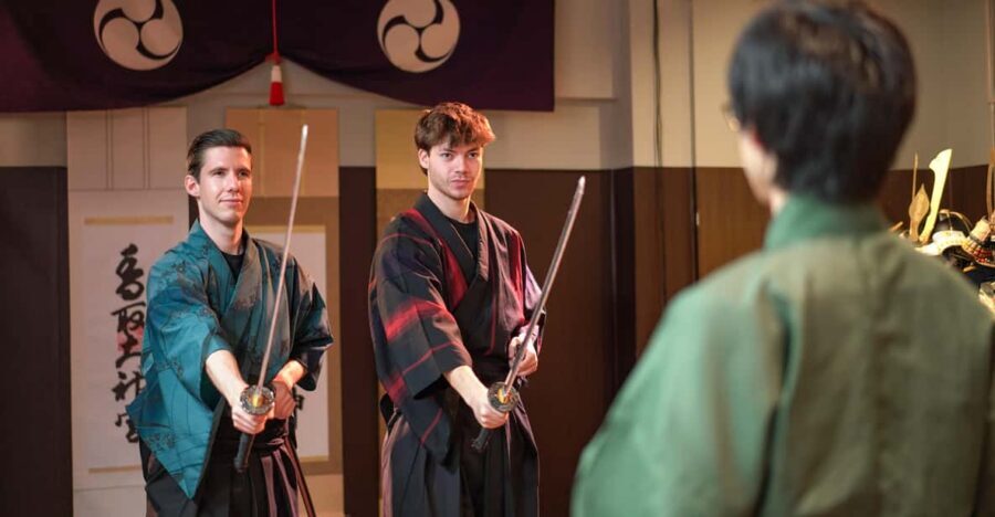 Tokyo: Samurai Experience with Lunch and Guided Tour - Why Kagurazaka Is the Right Setting for Samurai Talk