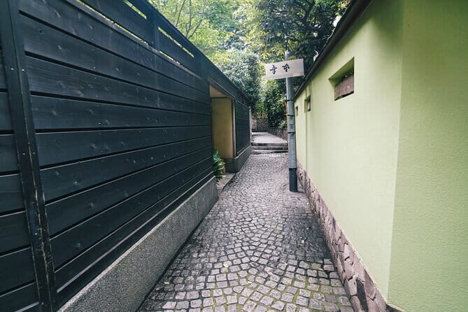 Tokyo Samurai Experience - Kagurazaka’s samurai streets: what you’ll see and how you’ll walk