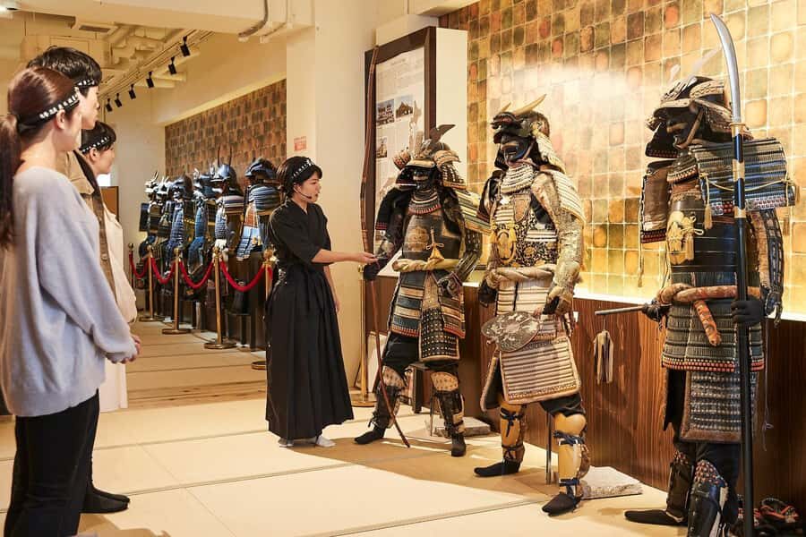 Tokyo: Samurai Ninja Museum Guided tour and Experience - The guided tour factor: how hosts like Ken and Shin make it click