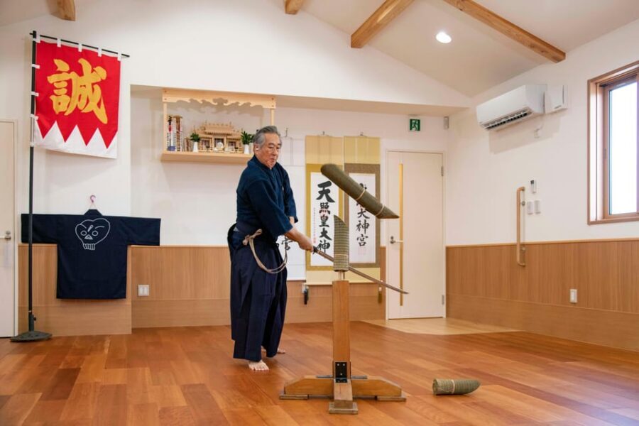 Tokyo: Samurai Sword Academy in the Hometown of Last Samurai - The 2-Hour Class Flow: Wooden Sword, Stances, Kata, and Cutting