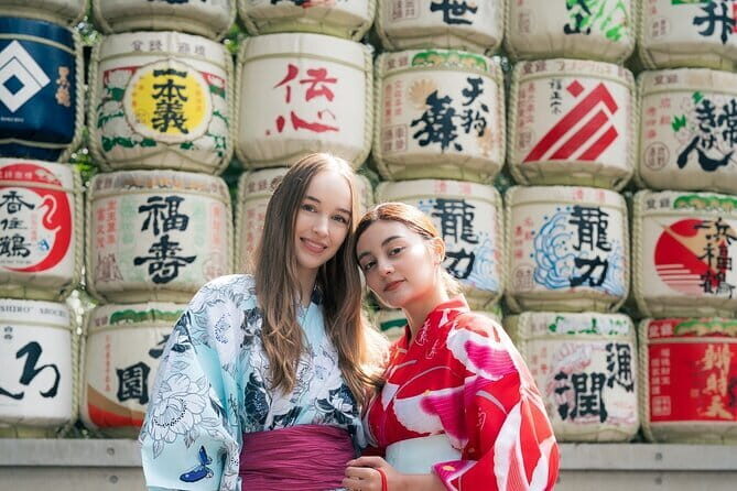 Tokyo, Shibuya: Meiji Shrine Tour in KIMONO / English-friendly - Picking your kimono at Harajuku Kimono SHIBUI (and why it matters)