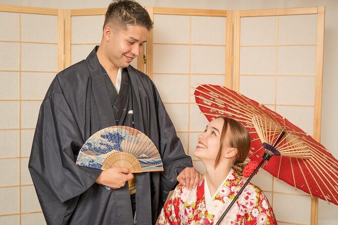 Tokyo, Shibuya: Pro Photography in KIMONO / English-friendly - Studio portraits vs outdoor Harajuku street shots