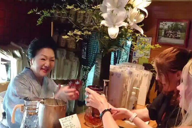 Tokyo Shinbashi Night Tour: Local Guide & Drinks at Snack Bars - Old-building snack bars: charming, but know what you’re walking into