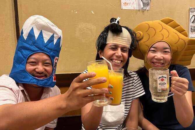 Tokyo Shinjuku Bar Hopping –Wagyu , Ramen & 7 Dishes - Games and group energy: how they break the ice without feeling forced