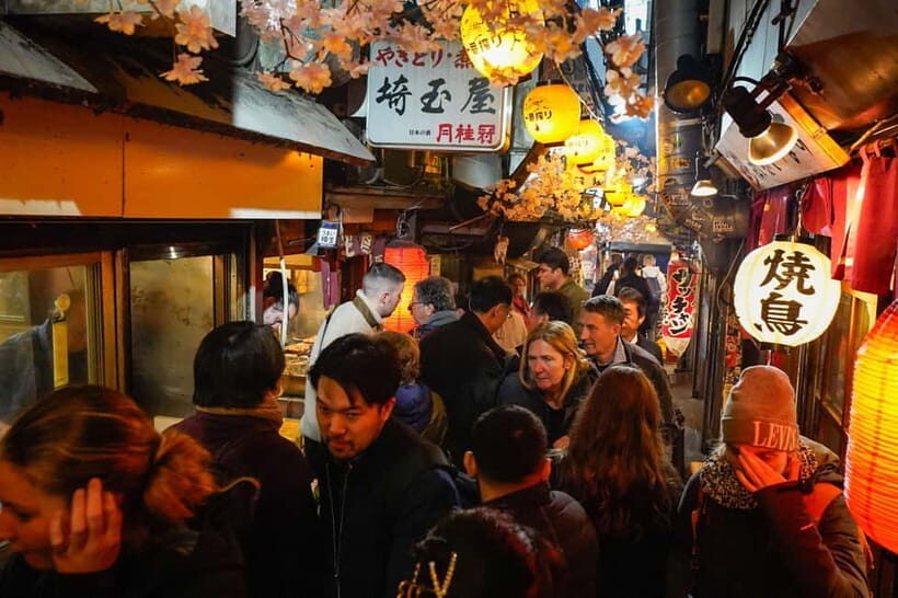 Tokyo: Shinjuku Golden Gai Bar Hopping Night Tour - Tokyu Kabukicho Tower Stop: A Break Without Killing the Momentum