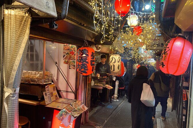 Tokyo Shinjuku Japanese Local Bar Hopping and Food Tour - Stop 3: Shinjuku Golden Gai and the Old-Fashioned Bar Feel