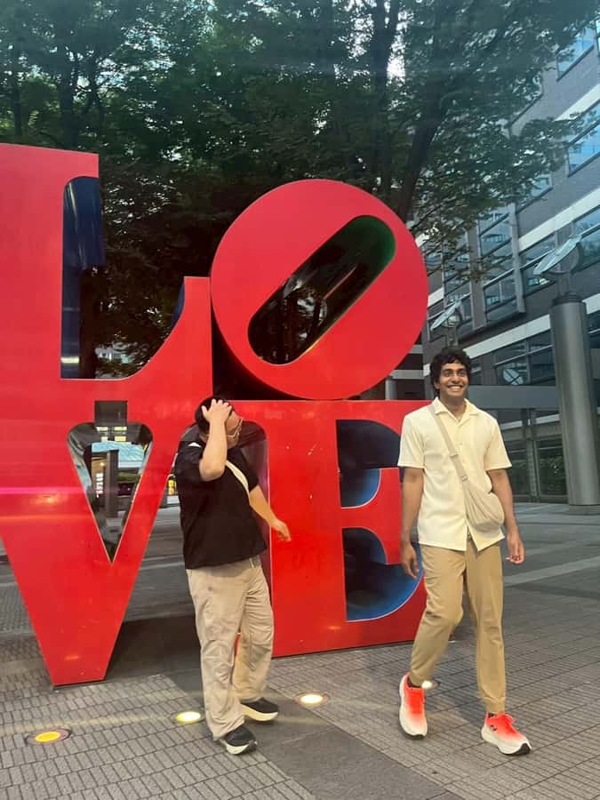 Tokyo: Shinjuku tour with university students in Tokyo - Kabukicho: the famous Shinjuku nightlife zone (and how to handle it)