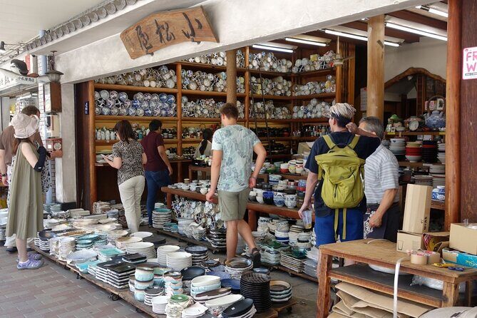 Tokyo Shopping Street Hopping Private Tour with Government Licensed Guide - Kappabashi Dogugai: The Kitchenware Street for Serious Foodies