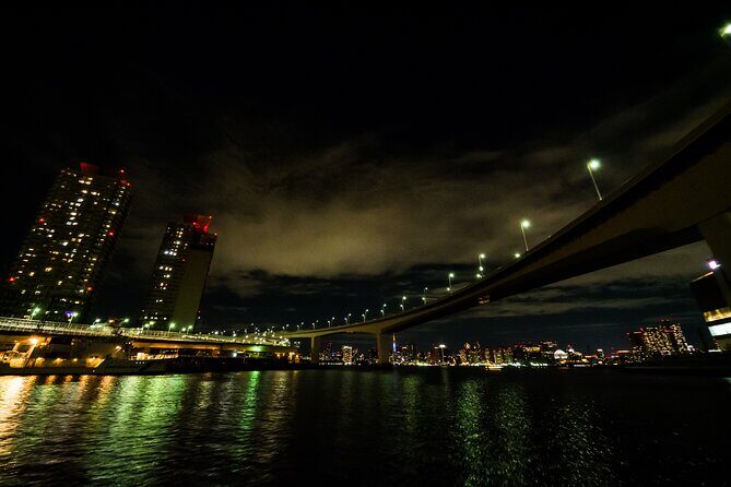 Tokyo Spectacular View Day-Cruise in 90 Minutes - Top deck photos vs below-deck comfort
