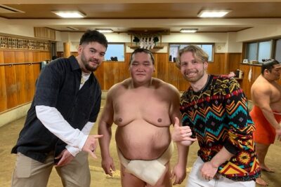 Tokyo Sumo Morning Training/ Sumo Practice with Wrestlers - Entering the stable: etiquette that makes the visit work