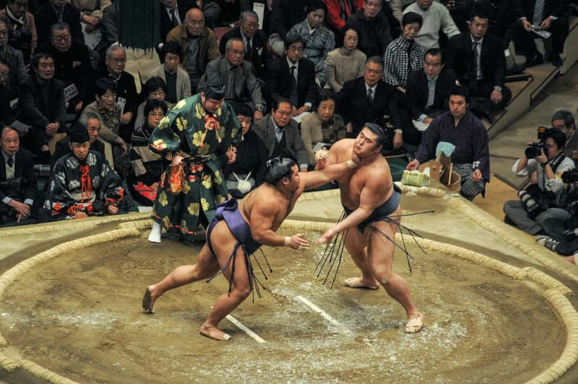Tokyo: Sumo Tournament with Guide & Assigned Reserved Seat - The 30-minute guide briefing: how to watch sumo without confusion