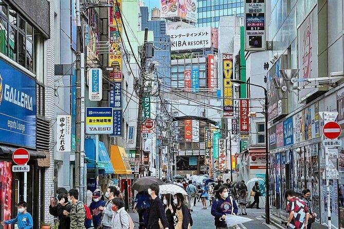 Tokyo Tailored 4 Hours Private Guided Tour - Stop 2: Ginza, smart movement, and the Wako Tower area