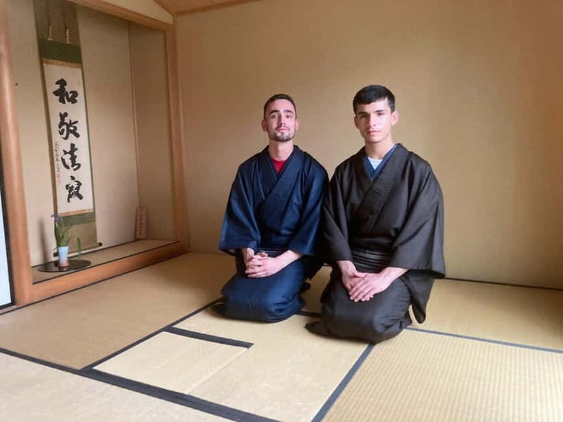 Tokyo: Tea Ceremony Experience in a small tea room - Your 1-hour flow: arriving early and meeting Mari