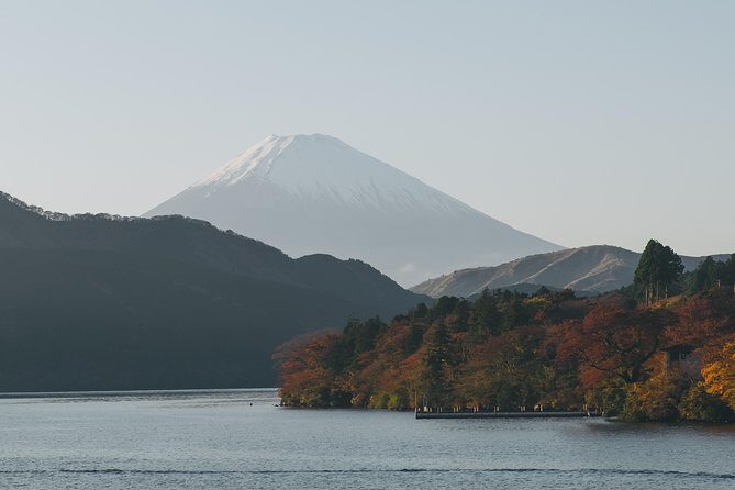 Tokyo to Hakone | Private and Personalized Day Trip with a Local - Hakone Shrine’s red torii: why one famous color works so well