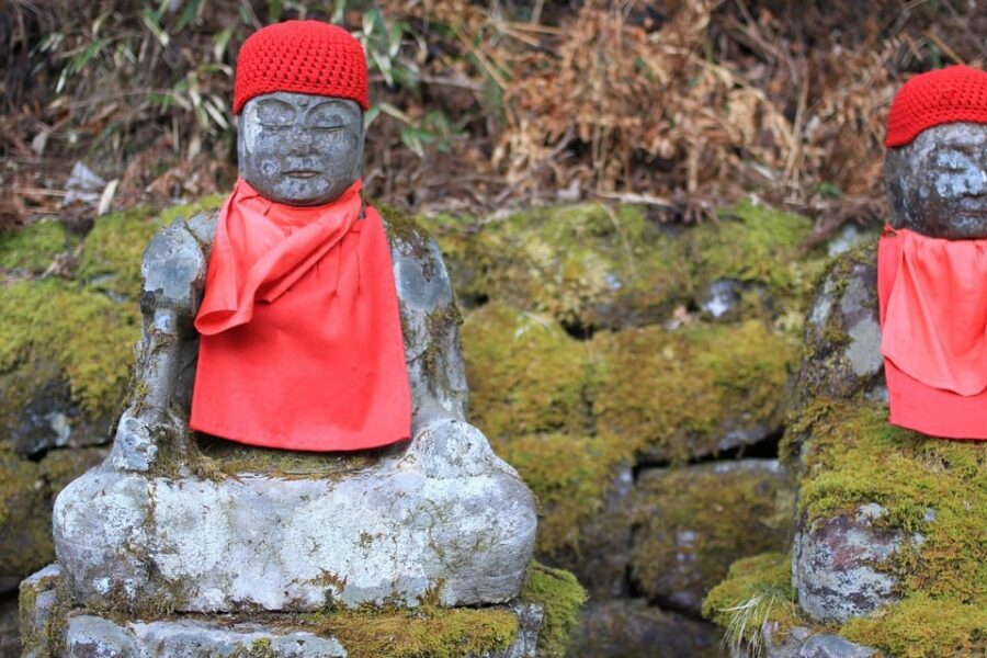 Tokyo to Nikko: Exclusive Private Day Trip - Entering Nikko’s sacred zone: Rinnō-ji and the Toshogu Shrine experience