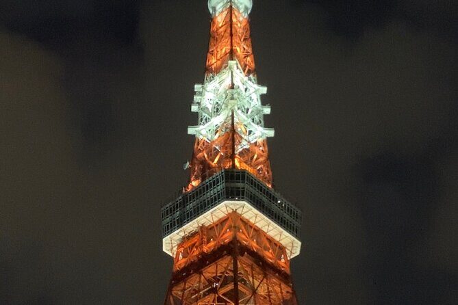 Tokyo tower Private Walking Tour and Night food tour : 6:00pm - Tokyo Tower at night: faster photos, better vibes