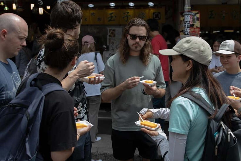 Tokyo: Tsukiji Fish Market food Tour - How the guide experience changes the whole market: Keiko and Loc