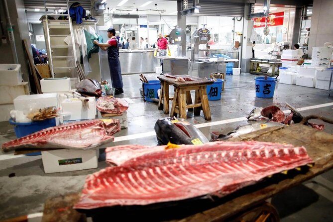 Tokyo Tsukiji Food & Culture 6hr Private Tour with Licensed Guide - Kappabashi Dogugai: kitchen tools shopping that feels oddly fun