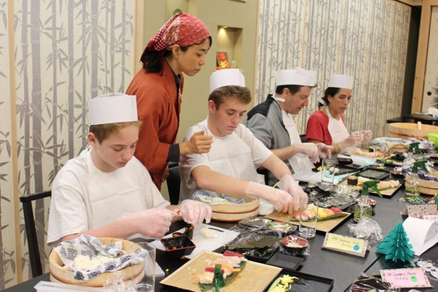 Tokyo: Tsukiji Market Guided Tour & Sushi-Making Experience - The market walk: history, chef shopping, and what to look for