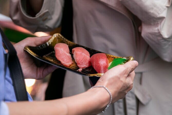 Tokyo Tsukiji Market Small Group Tasting Tour - Outer Tsukiji Market tastings: how the 4–5 samples work