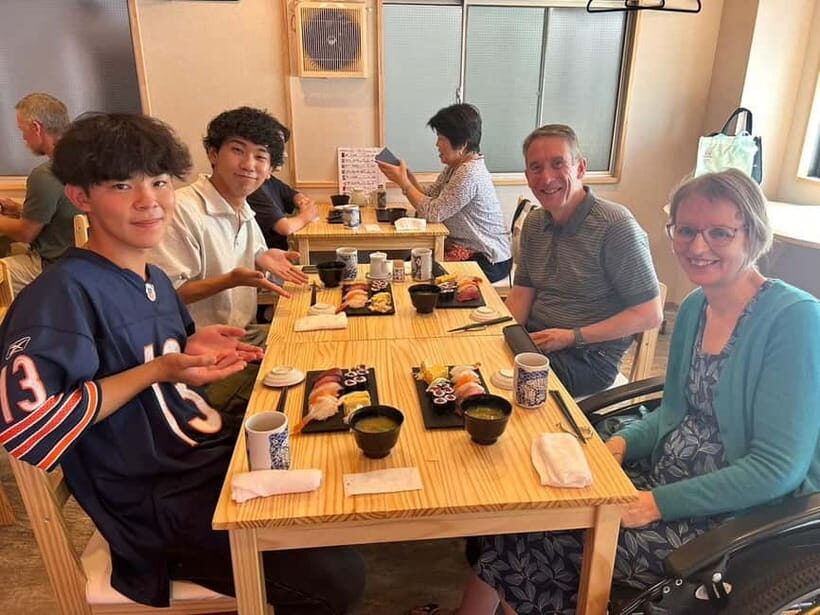 Tokyo: Tsukiji walk & sushi private tour with Uni Students - Tamagoyaki and Sushi Lunch: What’s Included, What to Expect