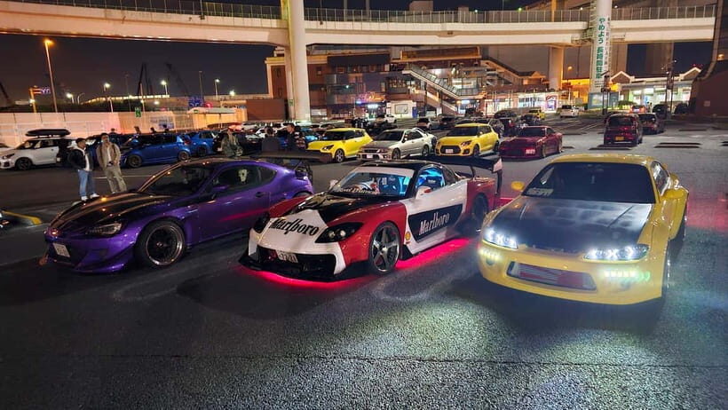 Tokyo: Visit Every Car Meet in Tokyo in a Widebody R35 GTR! - A Pit to Daikoku PA: arriving while the scene is still rolling