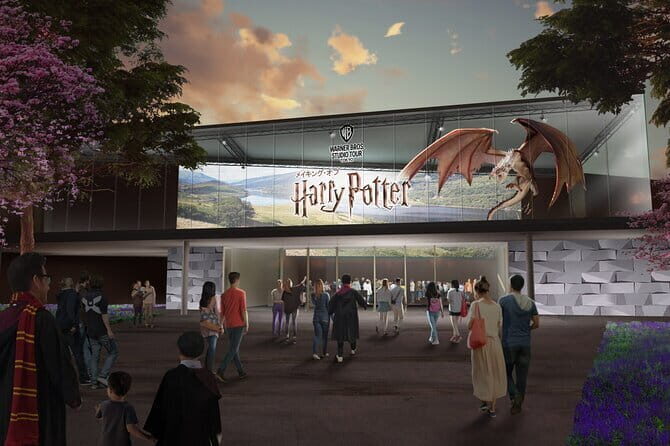 Tokyo WB. Studio Tour Harry Potter's Creation E-Ticket Optional - Entering Platform 9¾ and Boarding the Hogwarts Express in Tokyo