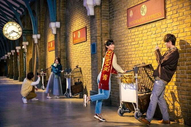 Tokyo WB. Studio Tour Harry Potter's Creation E-Ticket Optional - London Ministry of Magic: The Tokyo-Exclusive Bonus That’s Worth the Ticket
