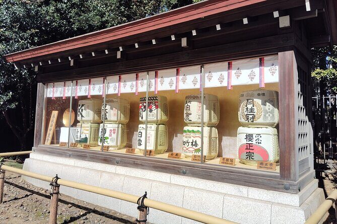 Tokyo: Yasukuni Shrine and Yushukan Museum Guided Tour - What you learn from guides Kyo and Takashi (and why it’s not just dates)
