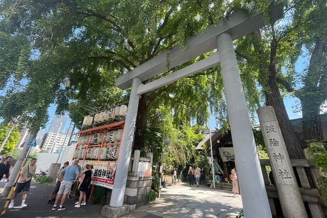 Tokyo:Enjoy street food & Japanese food culture at Tsukiji Market - Stop 4: Namiyoke Shrine and the sea-safety story