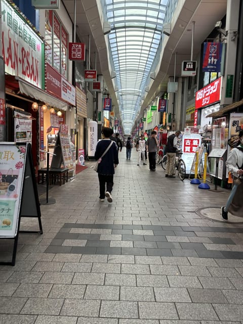 Tokyo's Neighborhood Digs: Coffee, Records & Vintage Vibes - Timing and meeting point: how to start strong without stress