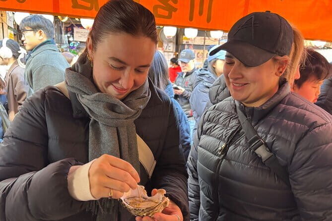 Tsukiji Fish Market Private Food Tour in Tokyo - Enter Tsukiji With a Plan, Not a Guess