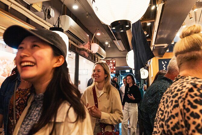 Tsukiji Fish Market: Street Food Tour with Tasting - Stop 3: Tsukiji Fish Market Trader Atmosphere (30 Minutes)