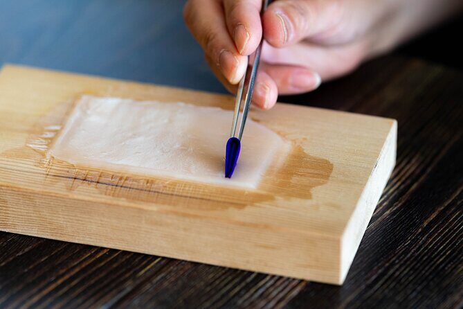 Tsumami Zaiku Japanese Fabric Flower Class - Who should book this (and who might skip it)