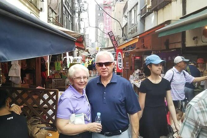Tuna auction at Toyosu Market with qualified guide and early morning tour of Tsukiji Outer Market - What a private guide actually changes (and what it doesn’t)