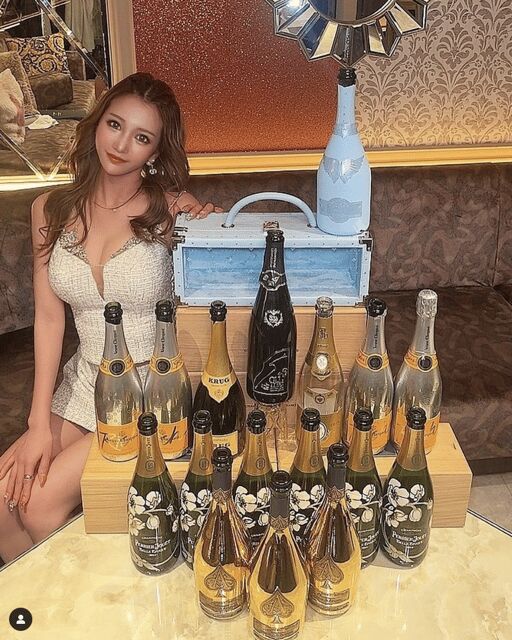 VIP Private Hostess Club Tokyo Night Life Karaoke with Girls - Key highlights you’ll care about