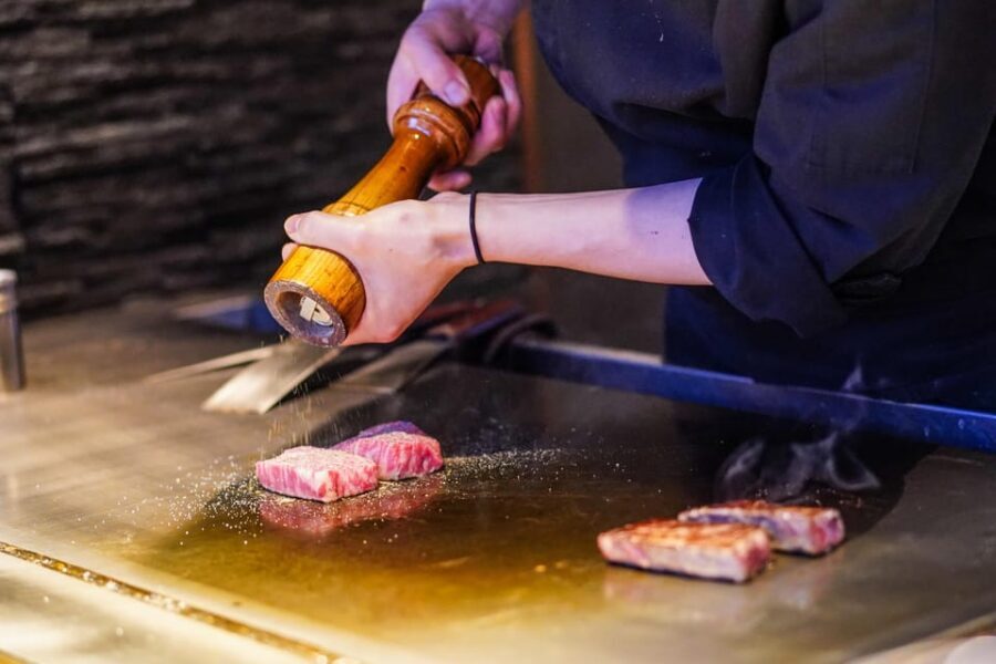 Wagyu Beef & Sake Pairing Foodie Tour in Tokyo - Sake tasting in Shimbashi: 20+ styles, plus real brewing context