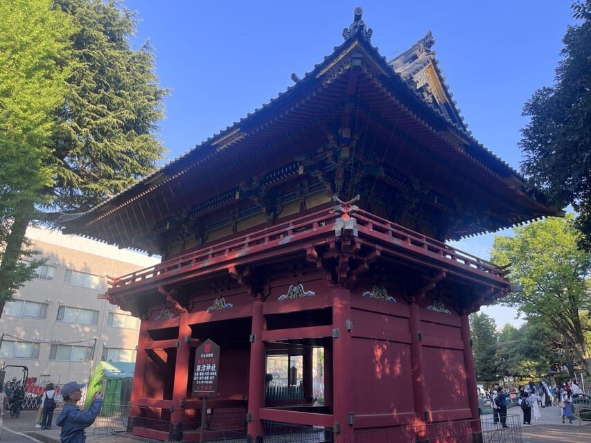 Walking Tour: Yanaka,Nezu& Sendagi: Tea Ceremony & Old Tokyo - Nezu-jinja Shrine: The Day’s Beautiful Signature
