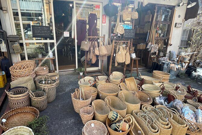 Yanaka and Asakusa Walk around DOWNTOWN TOKYO like a local - Starting at Nippori and finishing at Asakusa-Kaminarimon Gate