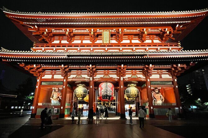 Yanaka and Asakusa Walk around DOWNTOWN TOKYO like a local - Stop 4: Senso-ji at night for lanterns, gate views, and Tokyo Sky Tree in the mix