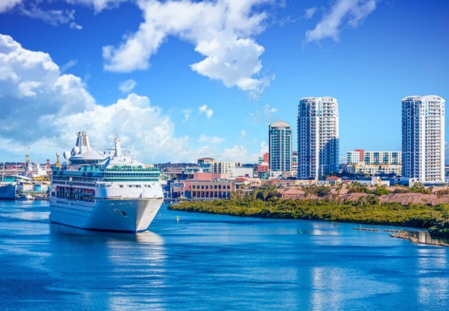 Yokohama Port: Private Customizable Tour with Transfer - Luxury van transfer: what it feels like in real life
