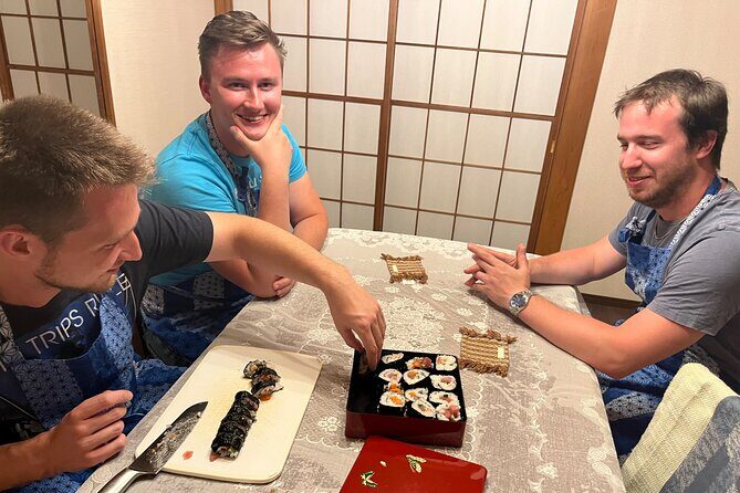 Yokohama: Sushi & Gyoza Cooking with Matcha & GreenTea Experience - Odoriba Station to the house: timing, walking, and weather reality