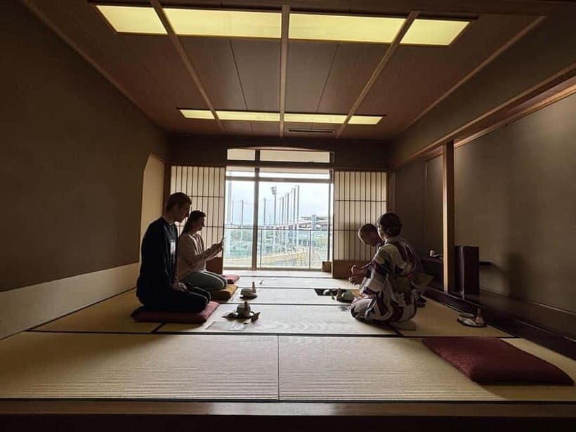 Yokohama : Tea Ceremony with Sweets and Souvenir - A calm hour of tea culture in Yokohama