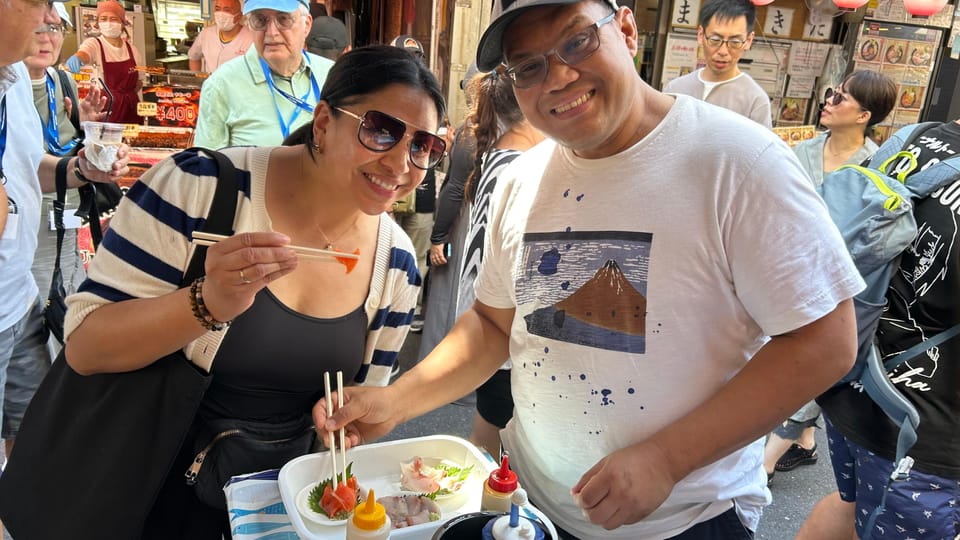 【Family pack】Tokyo: Tsukiji fish market food tour - Sake variety tasting: drink choices that match your food